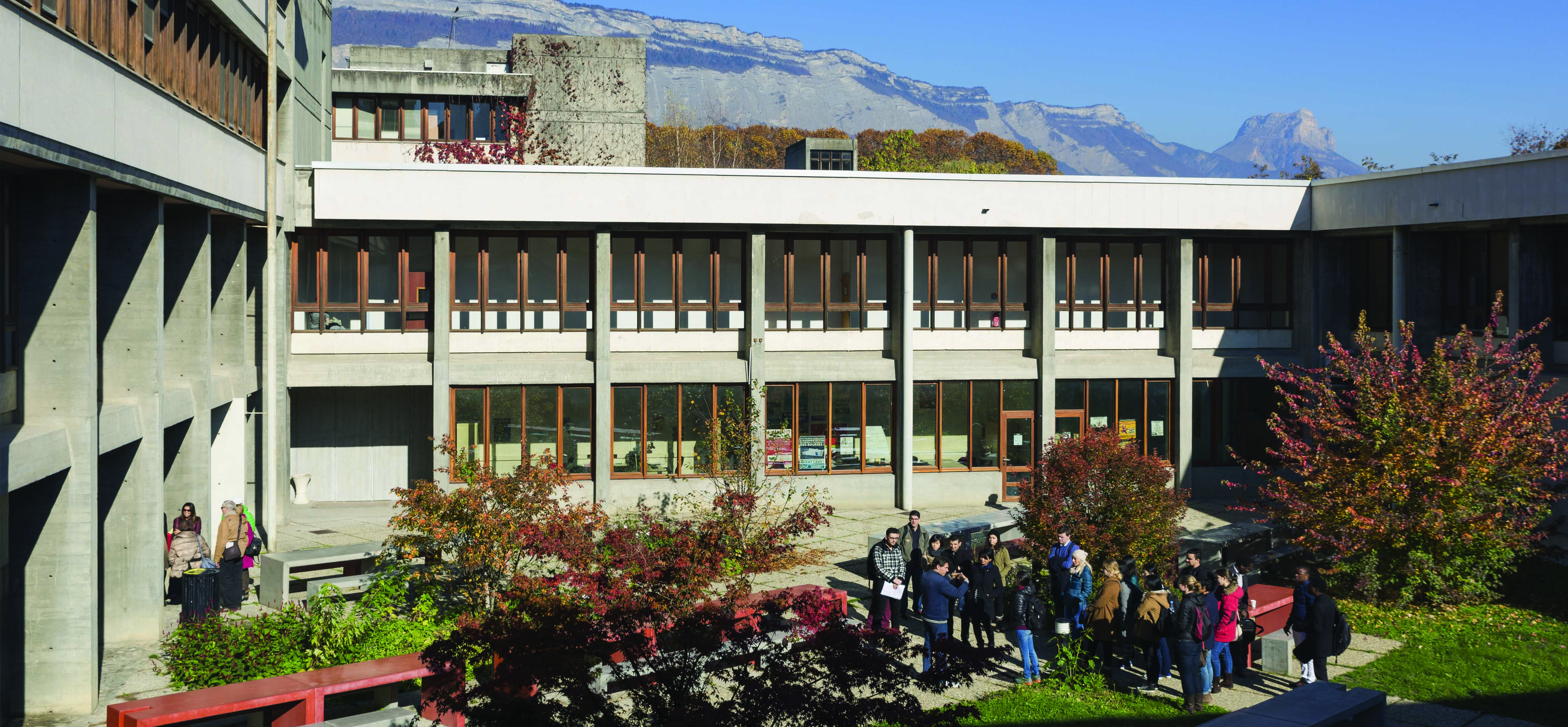 Présentation - Centre Universitaire D'études Françaises - Université ...